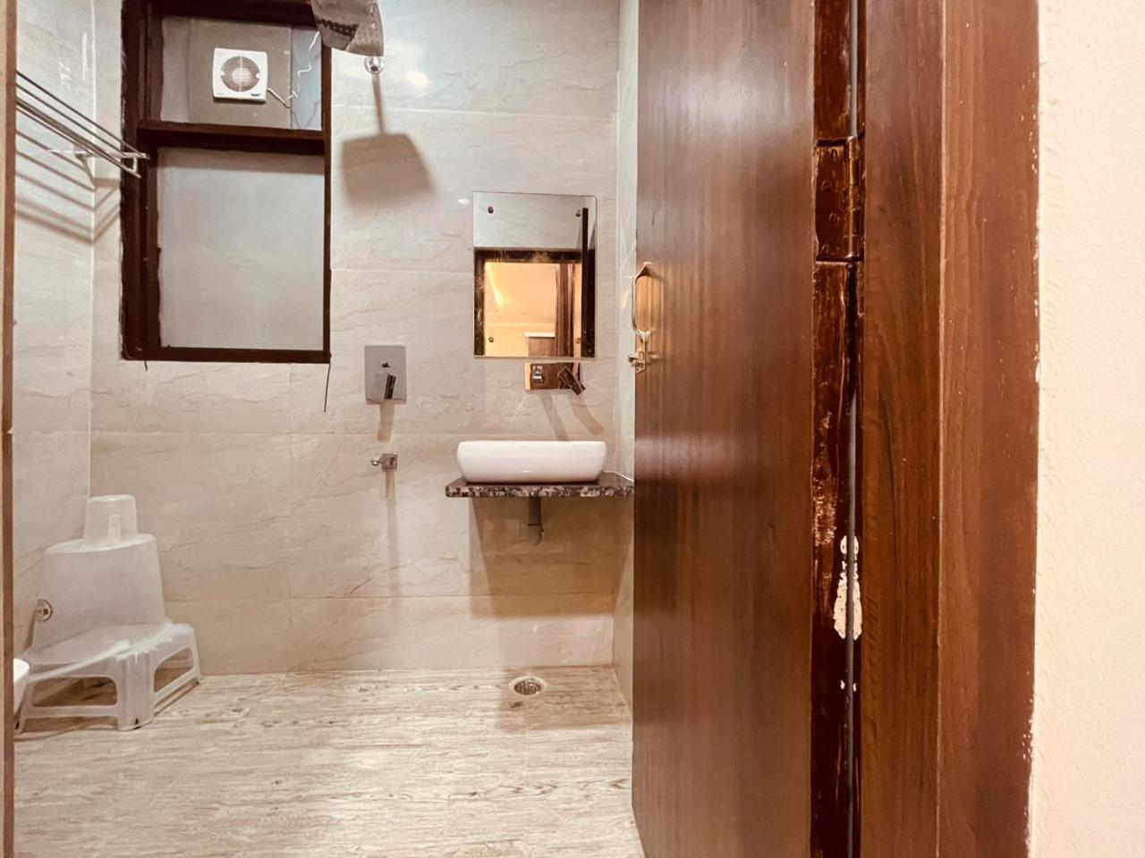 Wooibhotels The Divine Ganga Haridwar Exterior photo